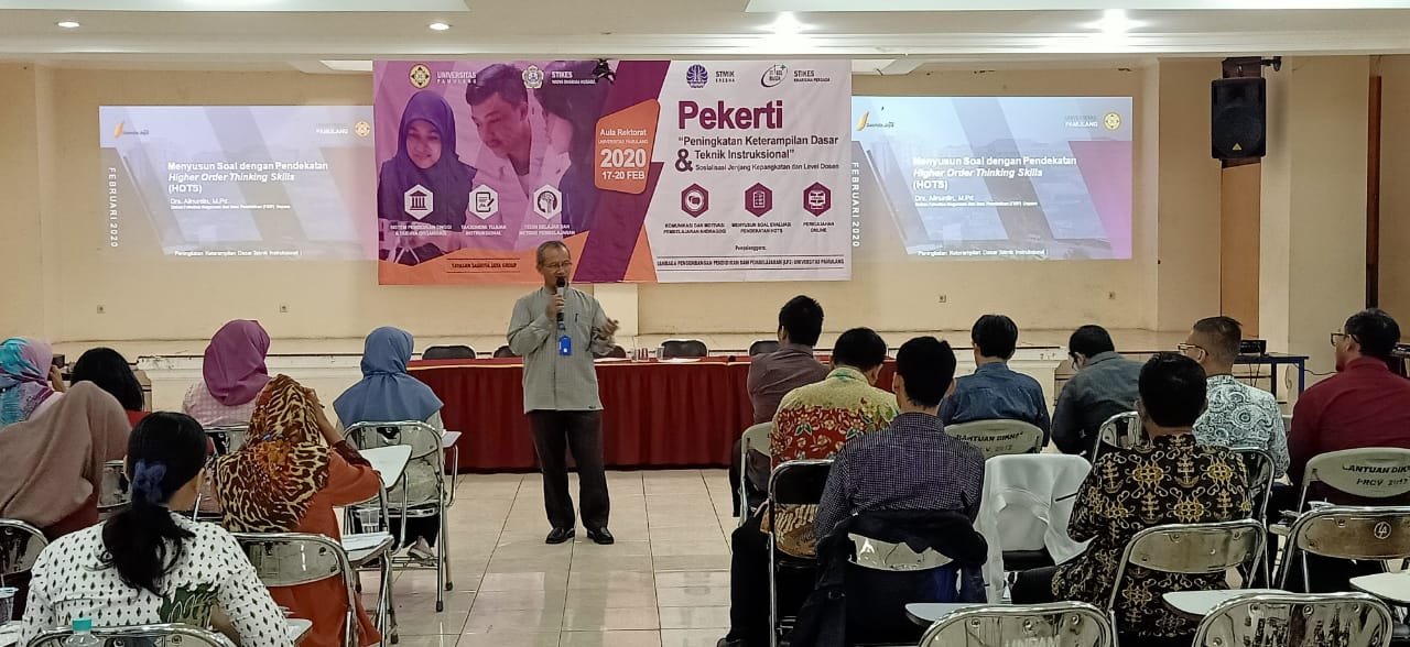 Dekan Fakultas Keguruan dan Ilmu Pendidikan (FKIP) Unpam, Drs. Alinurdin, M.Pd.